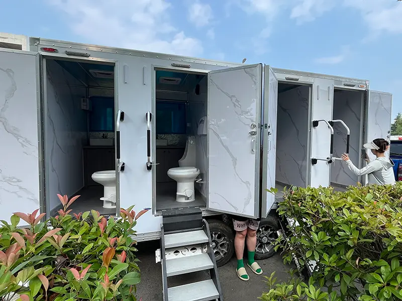 トイレトレーラー